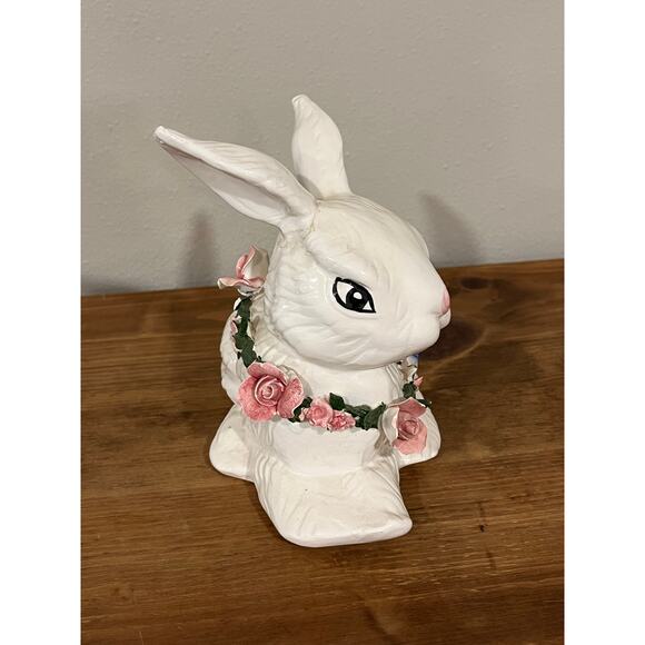 Vintage Ceramic Bunny Rabbit Figurine Floral Wreath Spring Easter Decor PR - Picture 2 of 11
